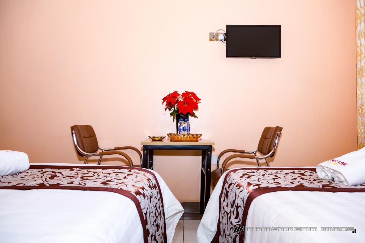 Enkare Hotel Nairobi Extérieur photo