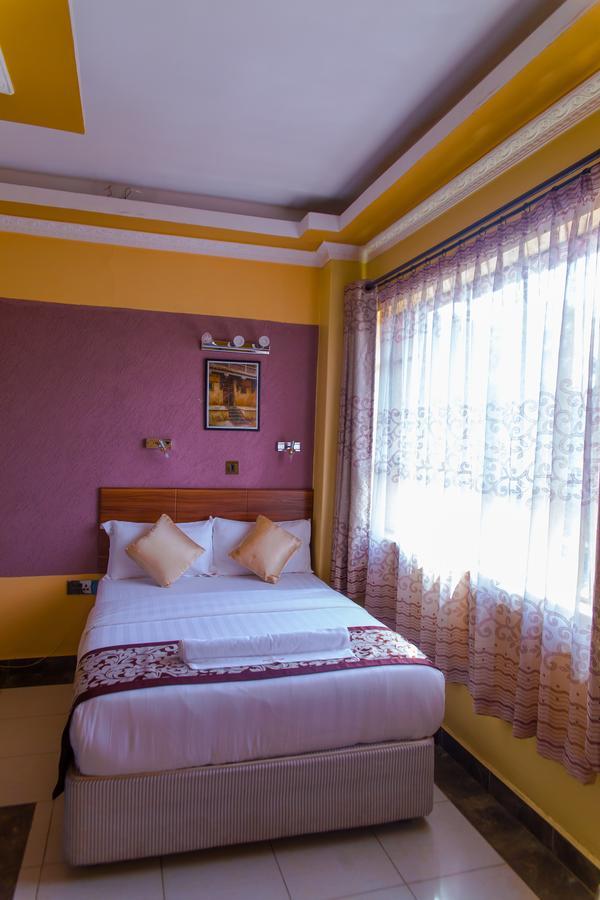 Enkare Hotel Nairobi Extérieur photo