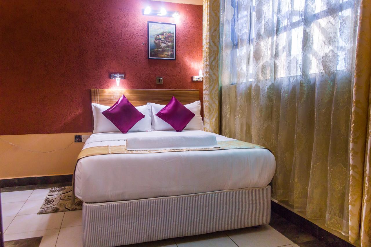 Enkare Hotel Nairobi Extérieur photo