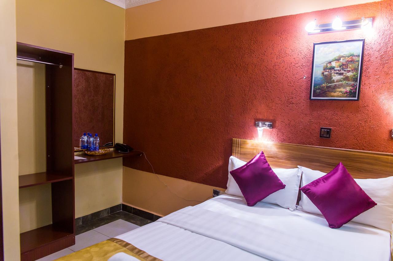 Enkare Hotel Nairobi Extérieur photo